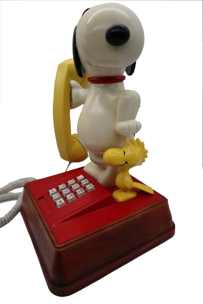 Telefon Snoopy Seitenansicht rechts